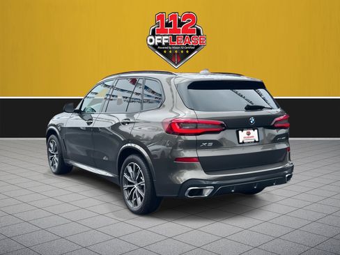 Used 2022 BMW X5 xDrive40i w/ M Sport Package image 4