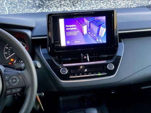 Used 2025 Toyota Corolla LE image 7