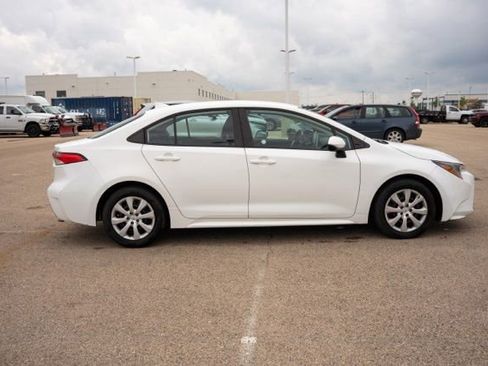 Used 2020 Toyota Corolla LE FWD image 8