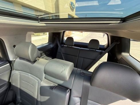 Used 2025 Hyundai Santa Fe Limited AWD/4WD image 17