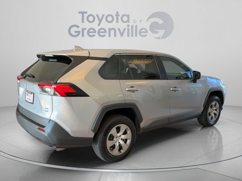 Certified 2022 Toyota RAV4 LE AWD/4WD image 6