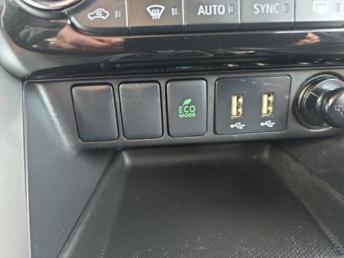 Used 2025 Mitsubishi Eclipse Cross SE image 27