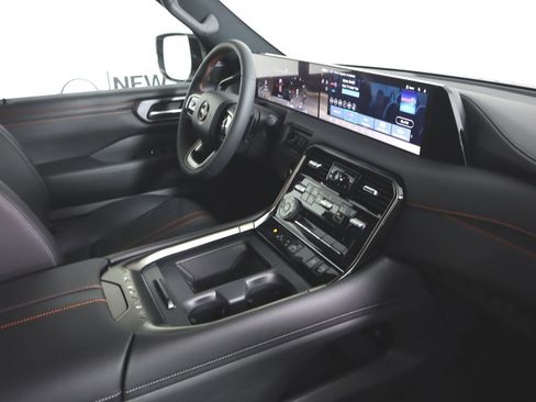 New 2025 Nissan Armada PRO-4X image 32