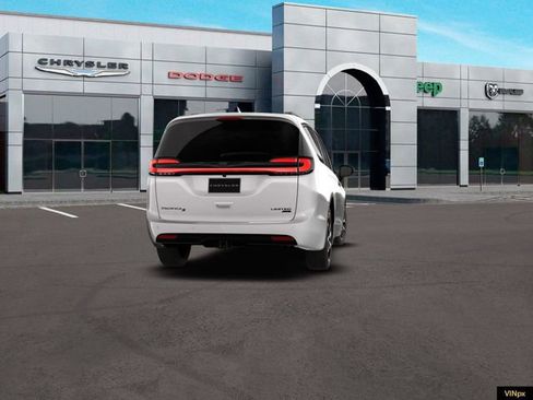 New 2026 Chrysler Pacifica Limited AWD/4WD image 12