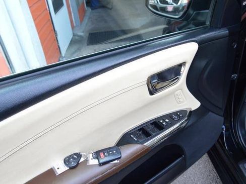 Used 2013 Toyota Avalon Limited FWD image 55