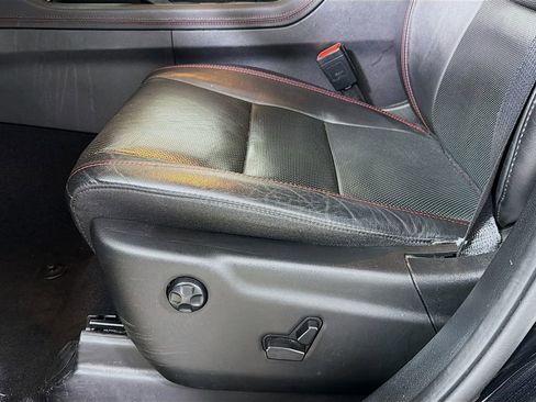 Used 2024 Dodge Durango GT image 23