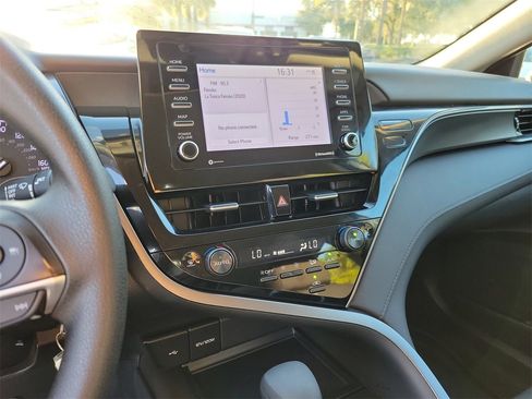 Used 2023 Toyota Camry LE image 23