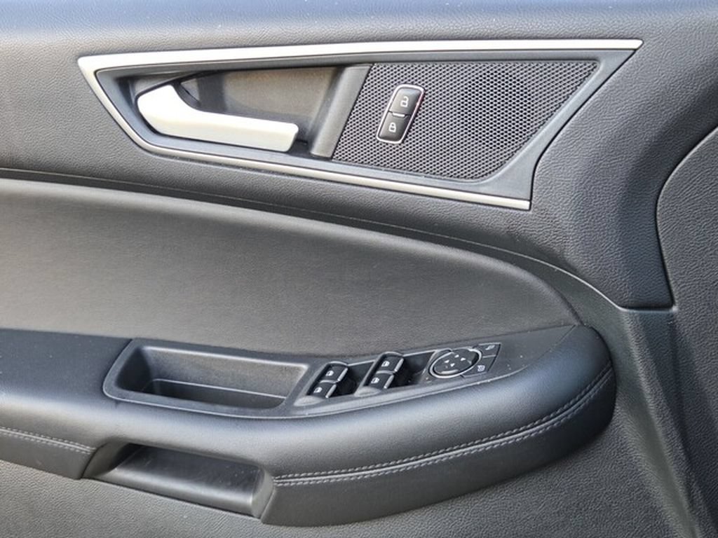 Used 2024 Ford Edge SEL AWD/4WD image 29