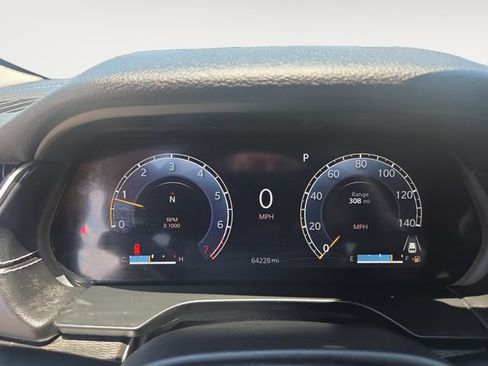 Used 2024 Jeep Grand Cherokee Laredo RWD image 19