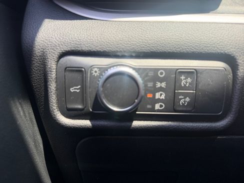 Used 2022 Ford Explorer XLT RWD image 21