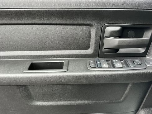 Used 2024 RAM 3500 Tradesman w/ Chrome Appearance Group image 12