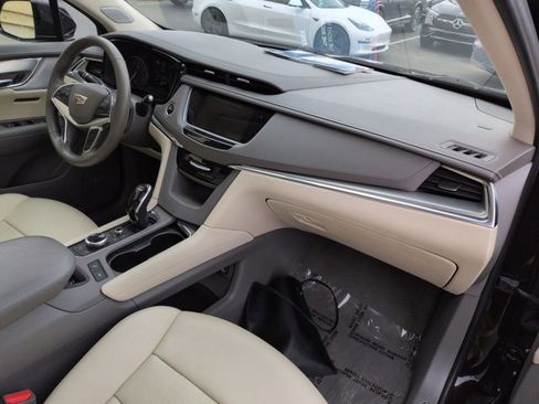 Used 2021 Cadillac XT5 Premium Luxury FWD image 22