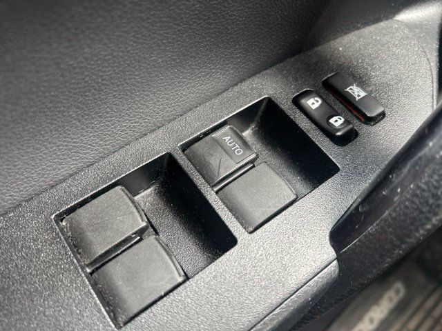 Used 2019 Toyota Corolla SE FWD image 18