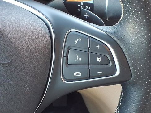 Used 2019 Mercedes-Benz GLA 250 image 10