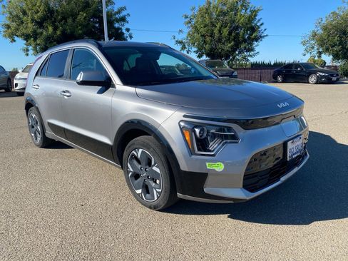 Used 2023 Kia Niro Wind FWD image 3