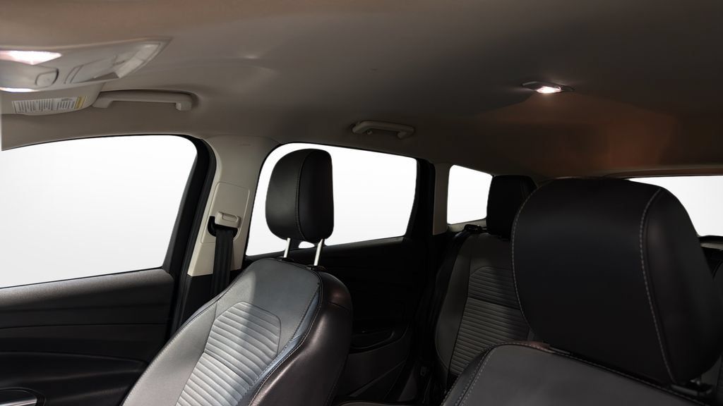 Used 2019 Ford Escape SE w/ SE Sport Appearance Package AWD/4WD image 37