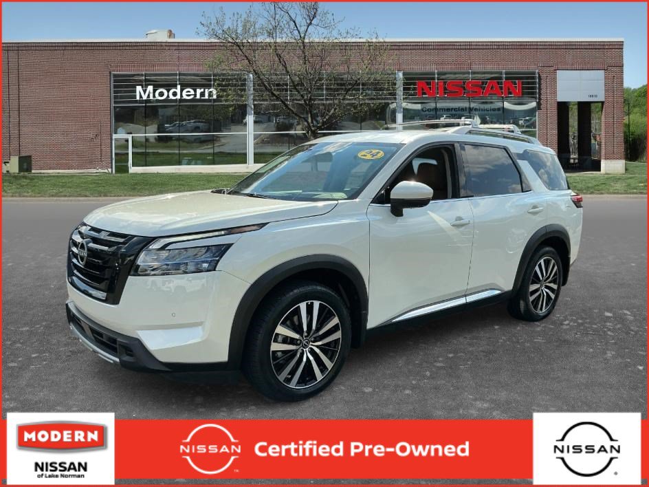 Certified 2024 Nissan Pathfinder Platinum w/ Black Appearance Package AWD/4WD image 1