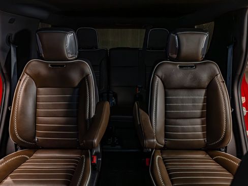 Used 2025 GMC Yukon Denali Ultimate image 24