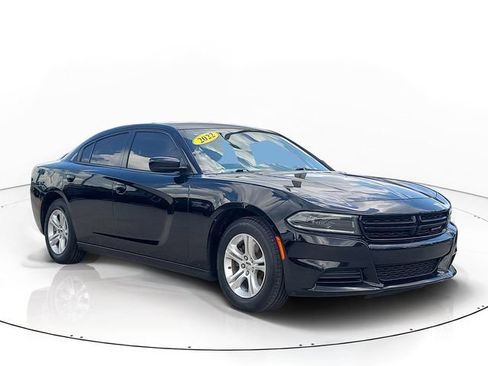 Used 2022 Dodge Charger SXT RWD image 3