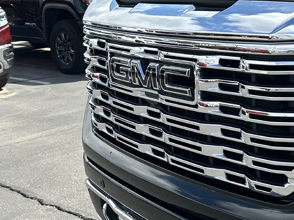 Used 2022 GMC Sierra 1500 Denali w/ Denali Reserve Package AWD/4WD image 31