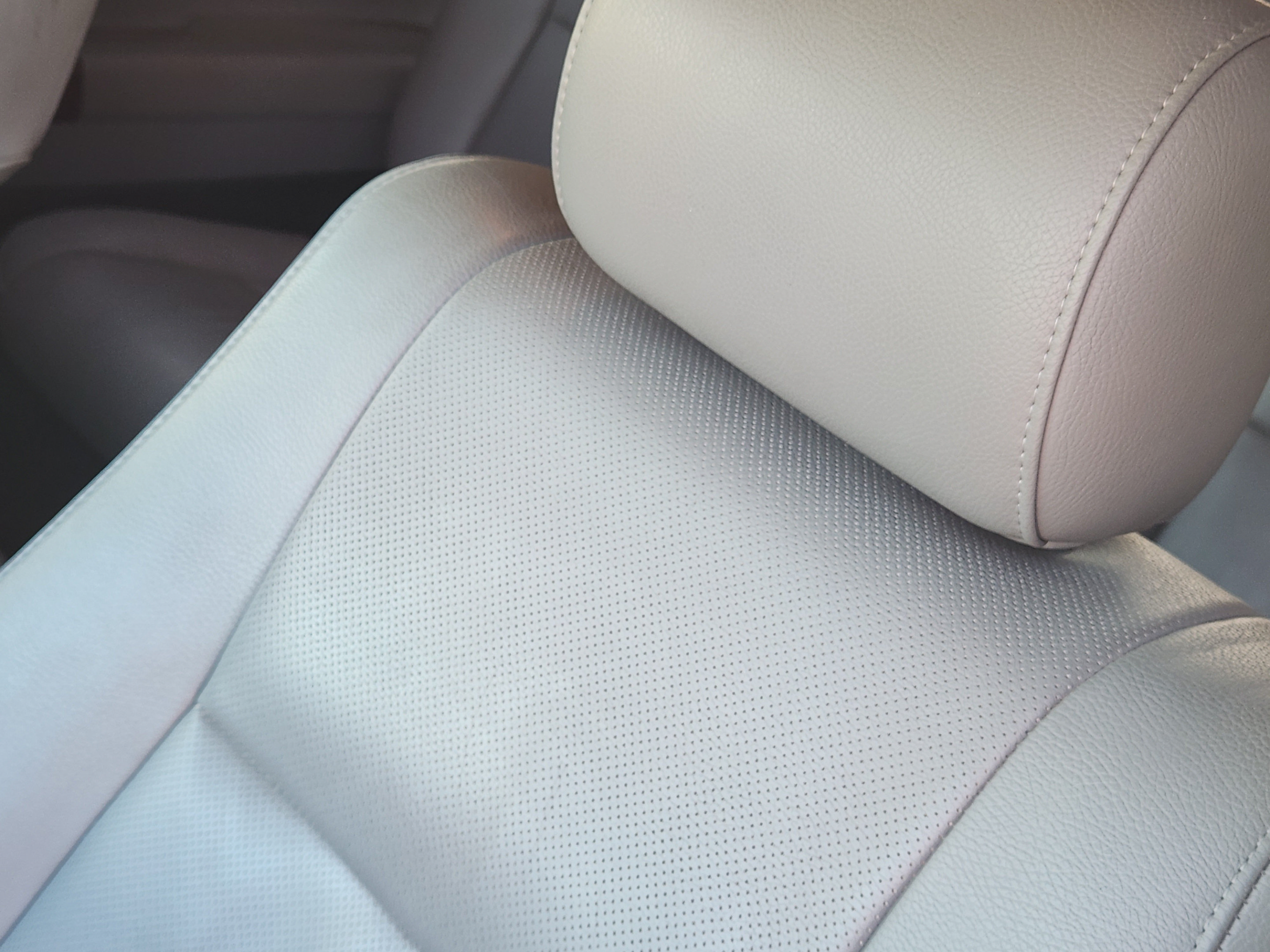 Used 2014 Toyota Sequoia Platinum RWD image 9