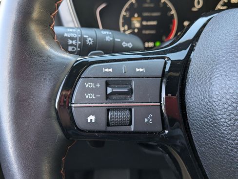 Used 2025 Honda Pilot TrailSport image 19