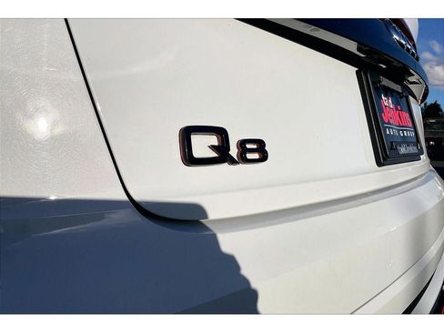 Used 2020 Audi Q8 Premium Plus w/ Premium Plus Package image 33