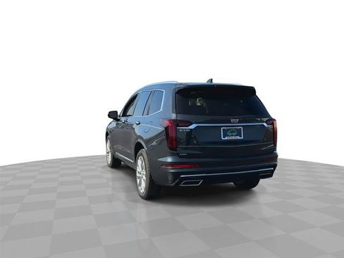 Used 2022 Cadillac XT6 Premium Luxury image 7