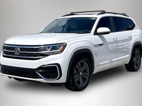 Used 2021 Volkswagen Atlas SE w/ Panoramic Sunroof Package FWD image 2