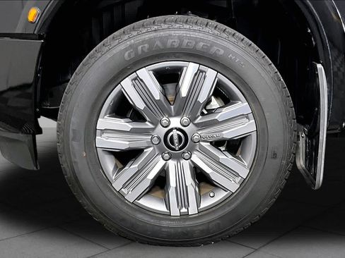 Used 2024 Nissan Titan Platinum Reserve w/ Moonroof Package AWD/4WD image 11