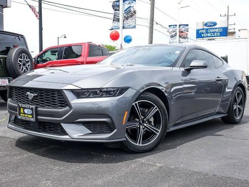 Used 2025 Ford Mustang Premium RWD image 1
