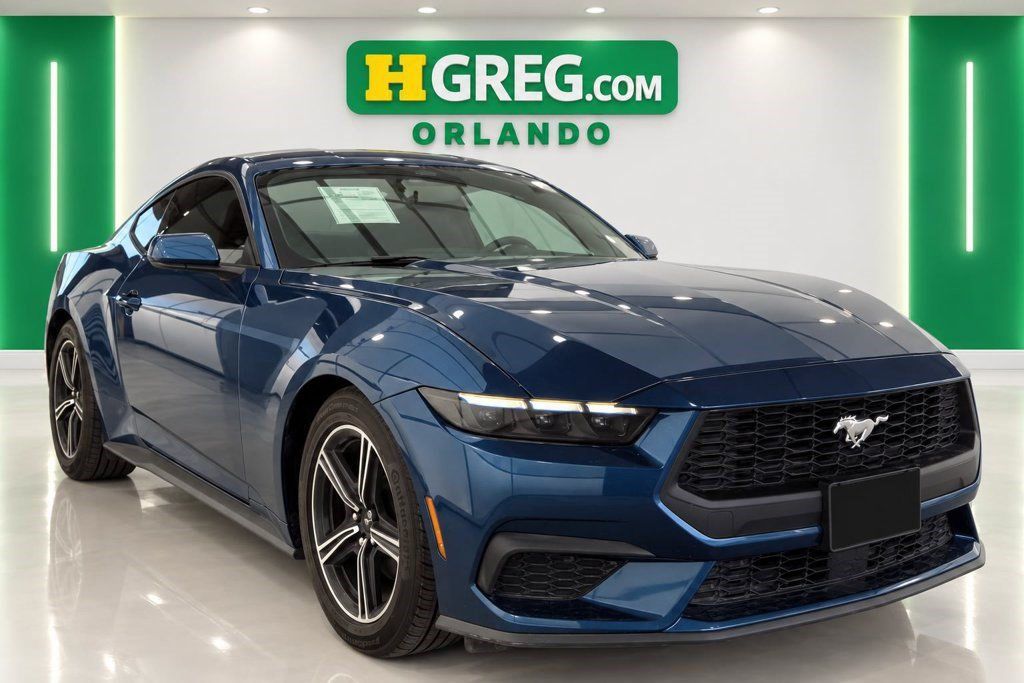Used 2024 Ford Mustang Coupe RWD image 4