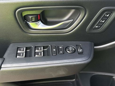 Certified 2024 Honda Pilot Touring image 20