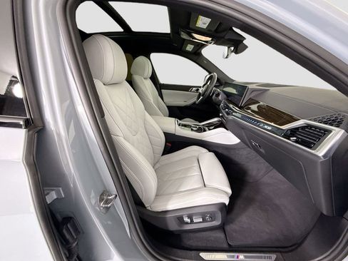 Used 2024 BMW X6 xDrive40i w/ Premium Package image 21