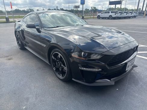 Used 2020 Ford Mustang GT Premium w/ Equipment Group 401A RWD image 7