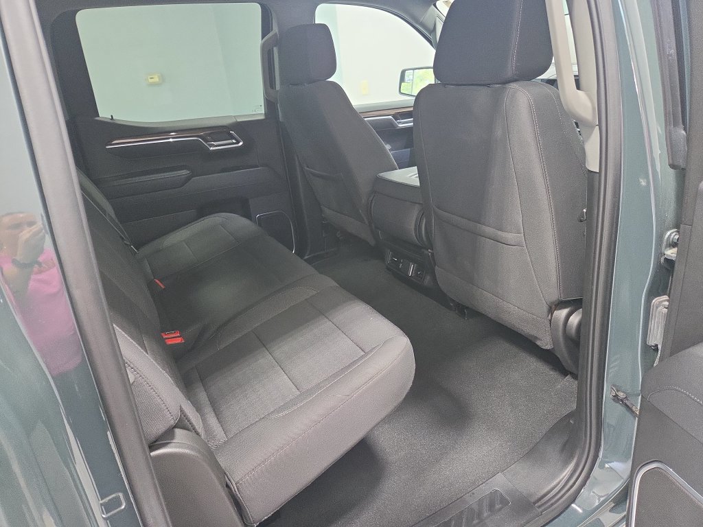 Used 2025 Chevrolet Silverado 1500 LT AWD/4WD image 19