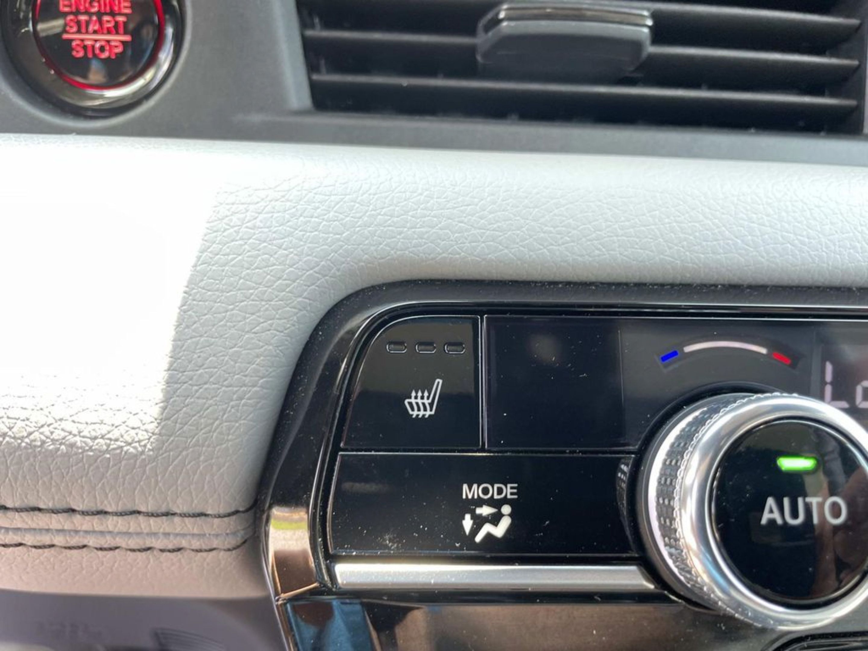 Used 2025 Honda Pilot EX-L image 29