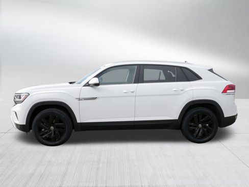 Certified 2023 Volkswagen Atlas Cross Sport SE image 4