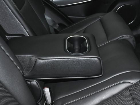 Used 2025 Genesis GV70 2.5T w/ Select Package image 52