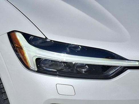 Certified 2023 Volvo XC60 B5 Core w/ Climate Package image 9
