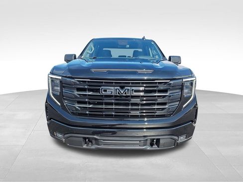 Used 2023 GMC Sierra 1500 Elevation w/ X31 Off-Road Package AWD/4WD image 8