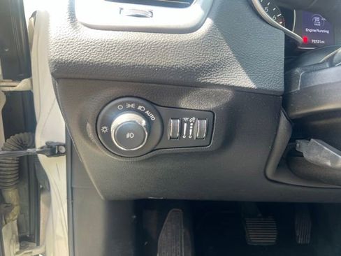 Used 2019 Jeep Compass Latitude w/ Safety & Security Group FWD image 21