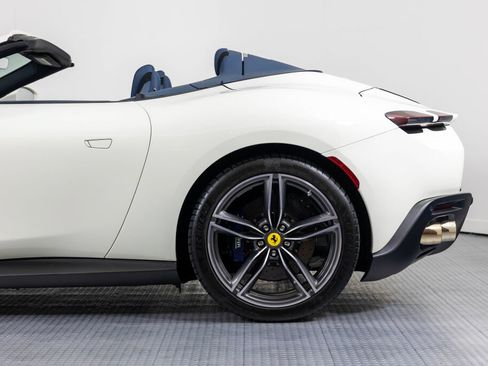 Certified 2024 Ferrari Roma Spider RWD image 14