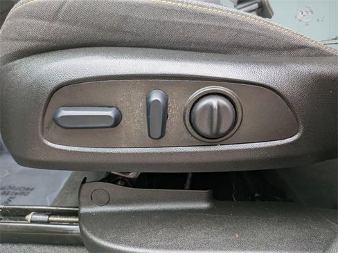 Certified 2022 Chevrolet Equinox LT image 13