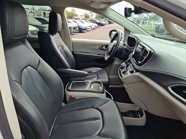 Certified 2023 Chrysler Pacifica Touring-L w/ Uconnect Theater Family Group AWD/4WD image 12