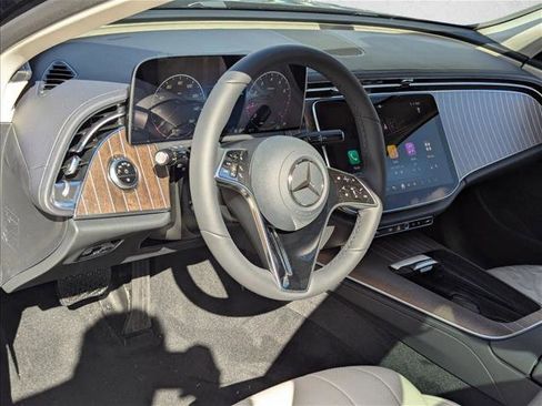 New 2026 Mercedes-Benz E 350 4MATIC Sedan image 3