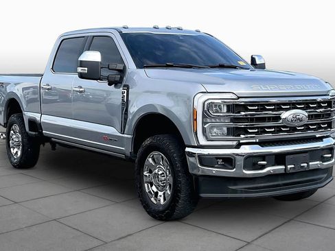 Used 2023 Ford F250 Lariat w/ Lariat Ultimate Package AWD/4WD image 3