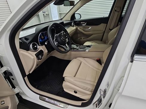 Used 2022 Mercedes-Benz GLC 300 image 11