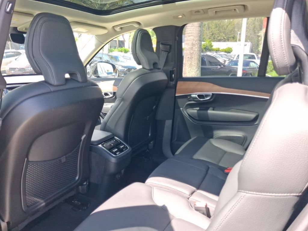 Certified 2024 Volvo XC90 B5 Plus w/ Protection Package Premier AWD/4WD image 7