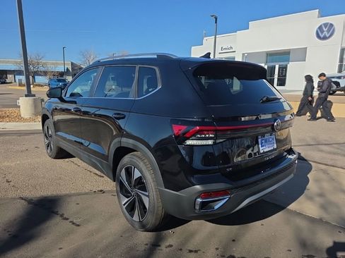 New 2026 Volkswagen Taos SE AWD/4WD image 4